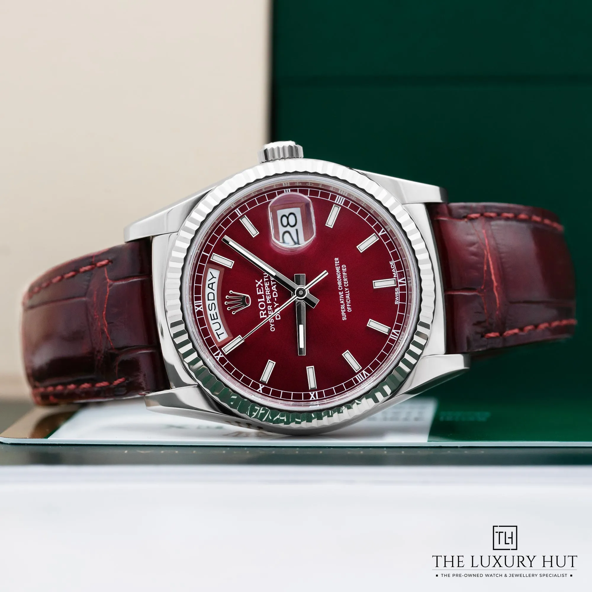 2025/10/974a8ff4-a3b6-4ce2-b7b2-3e568bb3db76Rolex_Day-Date_White_Gold_36_Cherry_Dial_New_39299-b.webp