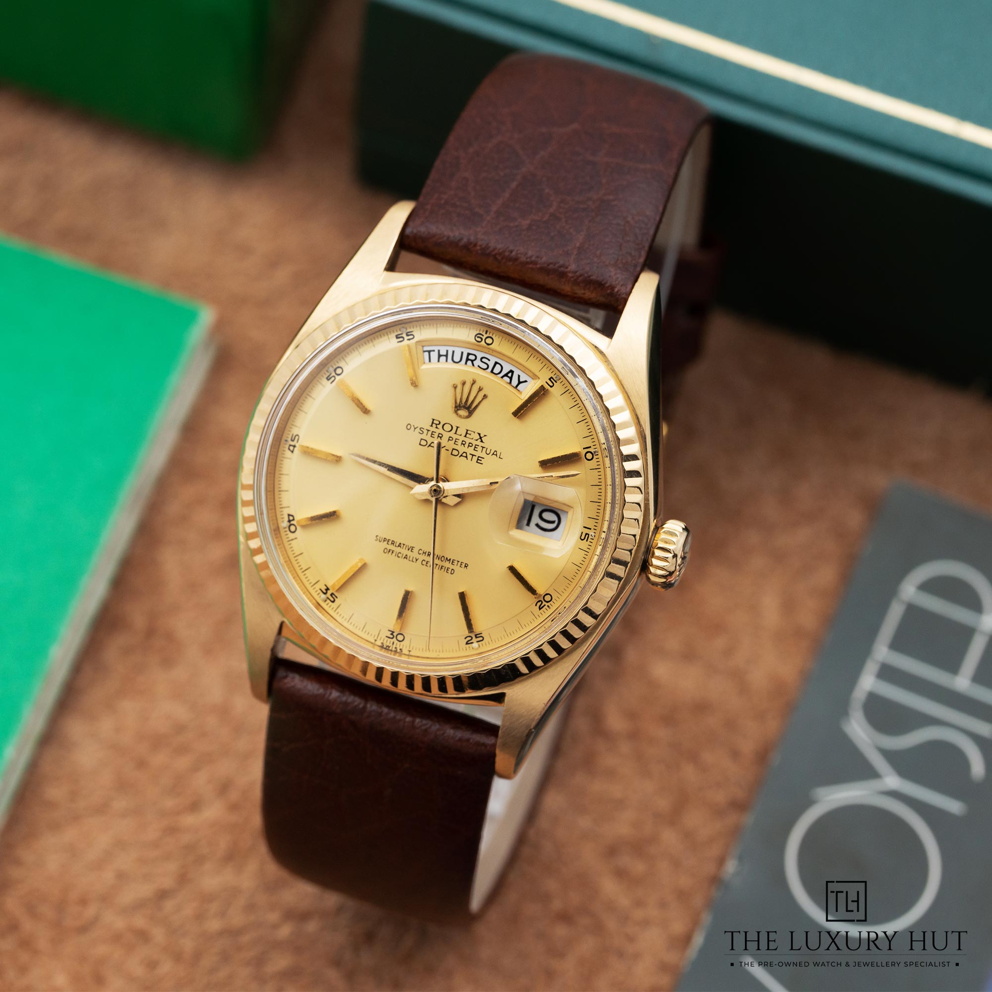 2025/10/fdb78dd3-c998-4600-8e16-6f9e0b5ebc0dVintage_Rolex_Day-Date_Yellow_Gold_36_Champagne_Dial_51530-b.jpg