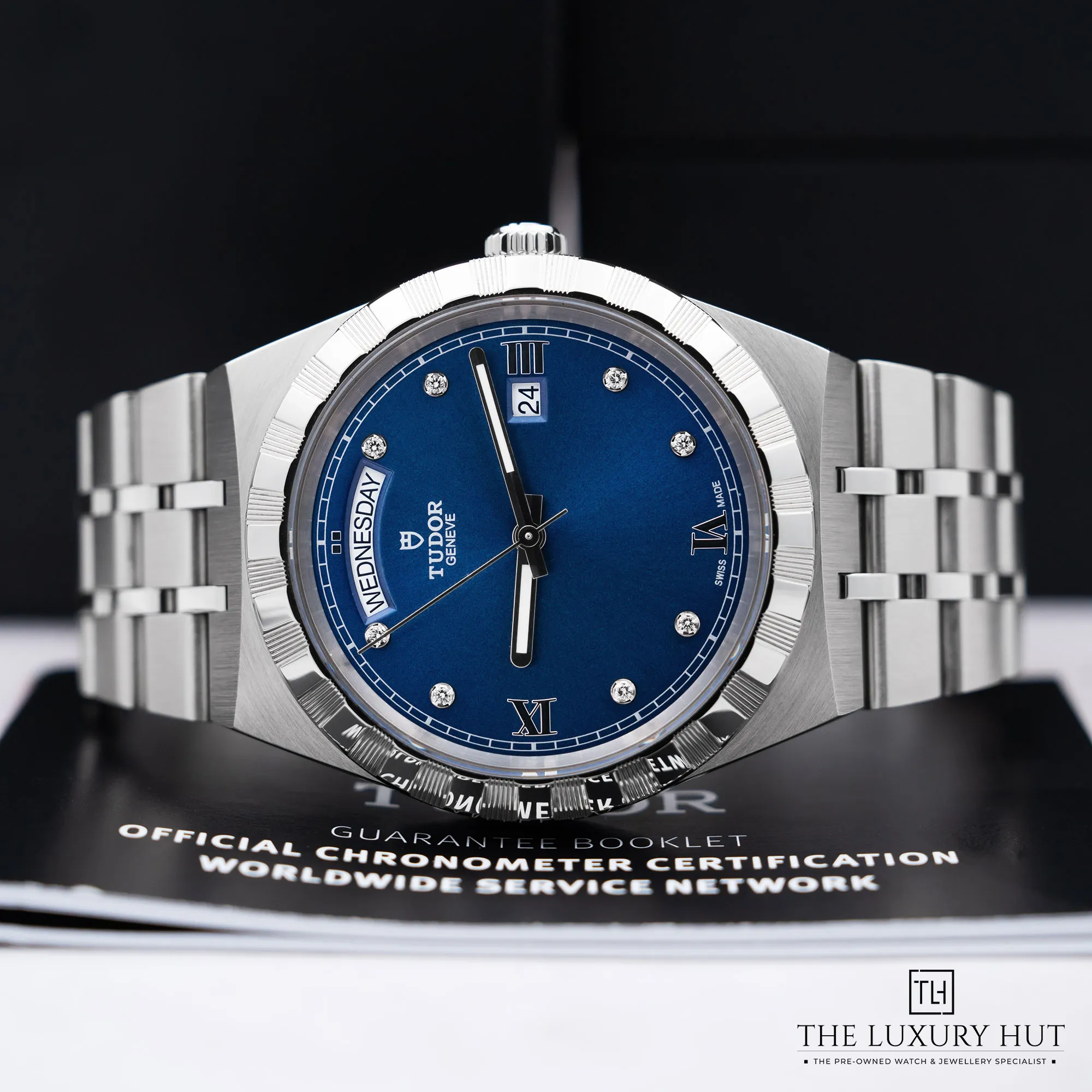 2025/12/5cd6ac24-be4e-4b47-b4b7-00dbe39ccd5dTudor_Royal_41mm_Steel_Day_Date_Blue_Diamond-Set_52506-c.jpg.webp