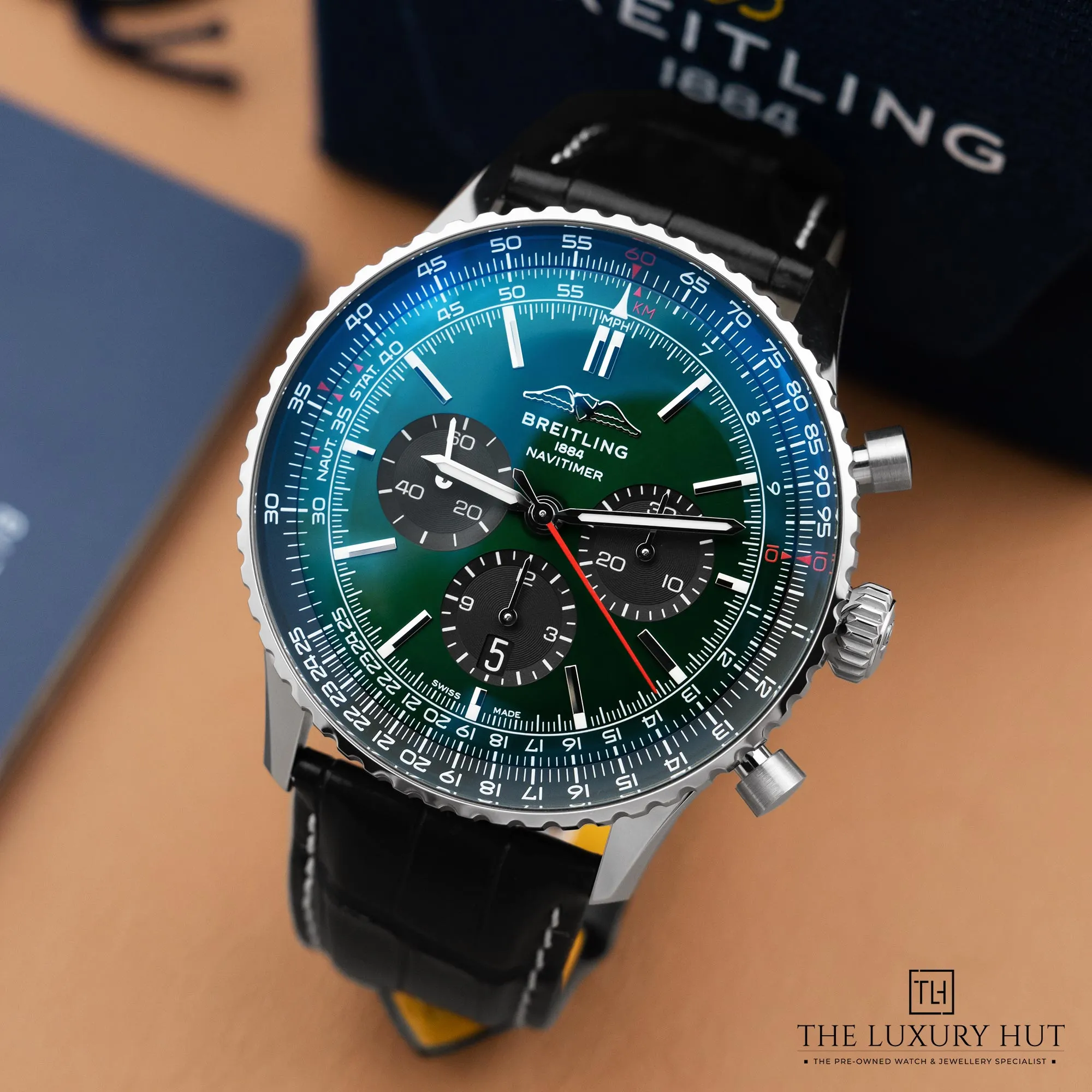 2026/01/32810105-0ab4-46ed-b226-fd4c594e1d01Breitling_Navitimer_B01_46mm_Steel_Green_Dial_52526-b.jpg.webp