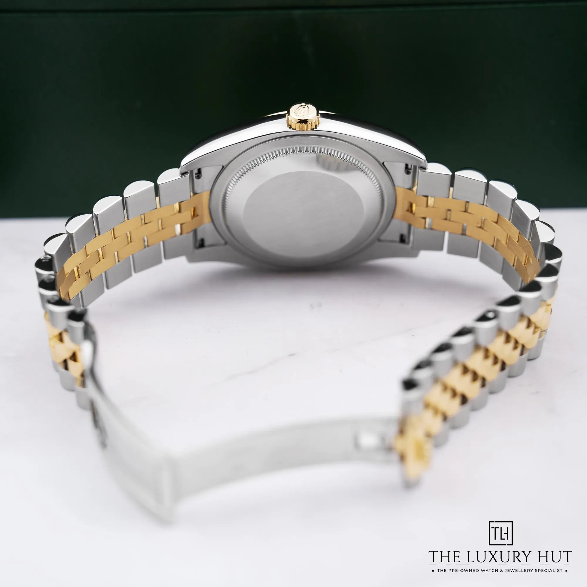 2026/01/7d96f3ff-bf96-416d-b2e9-079631a2bf27Rolex_Datejust_36_Champagne_Baton_Dial_LB800-c.jpg.webp