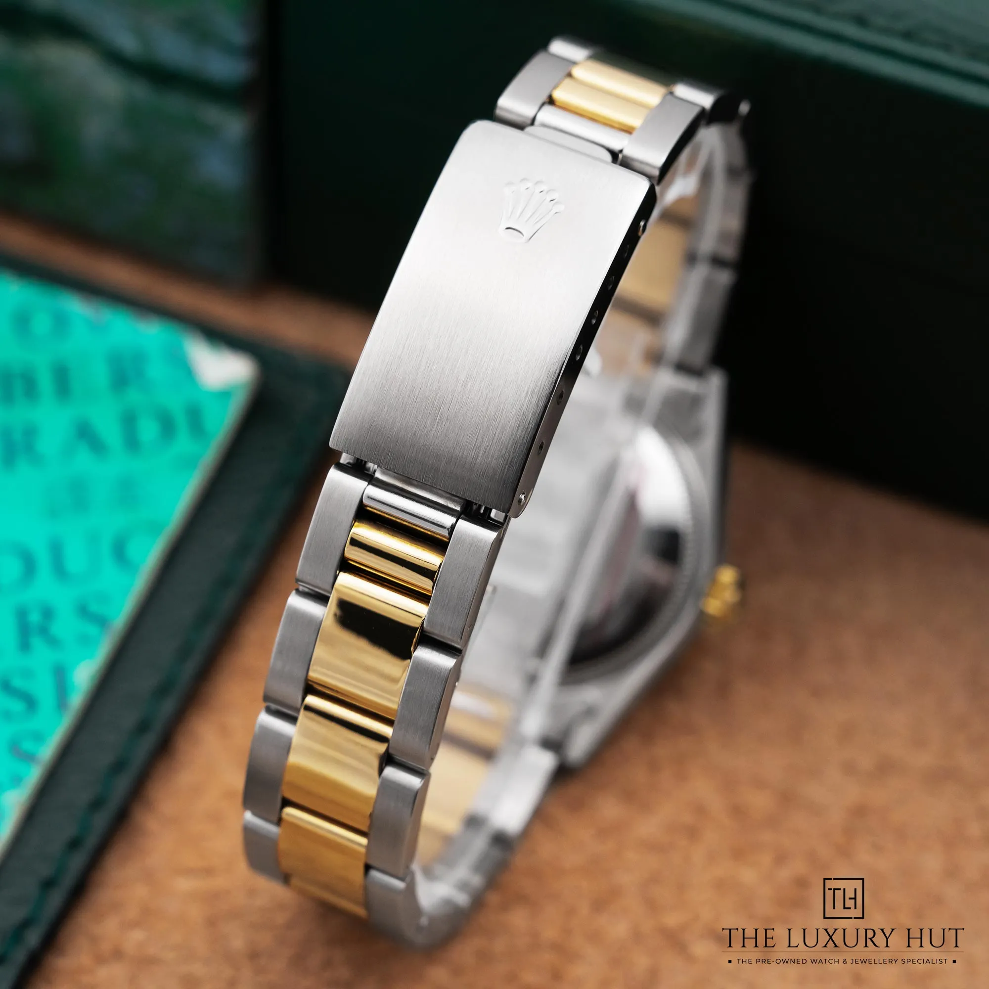 2026/01/909b541d-cbac-48fb-889f-aaef41a423dfRolex_Datejust_Steel_Gold_White_Roman_Dial_52588-d.jpg.webp