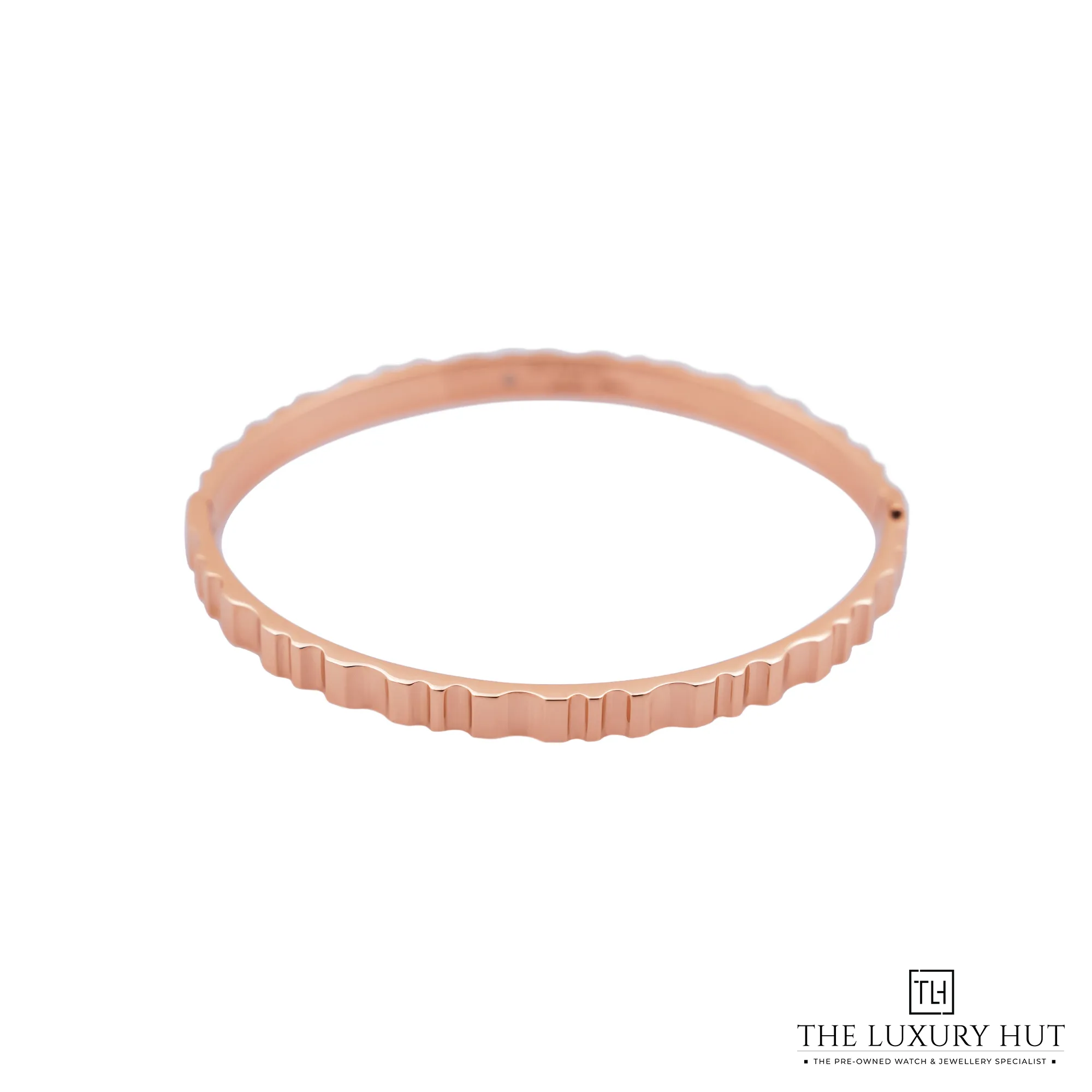 2026/01/c3d0538c-1d65-458e-9987-312901d2a0e6De_Beers_RVL_Rose_Gold_Diamond_Bangle_52515-a.jpg.webp