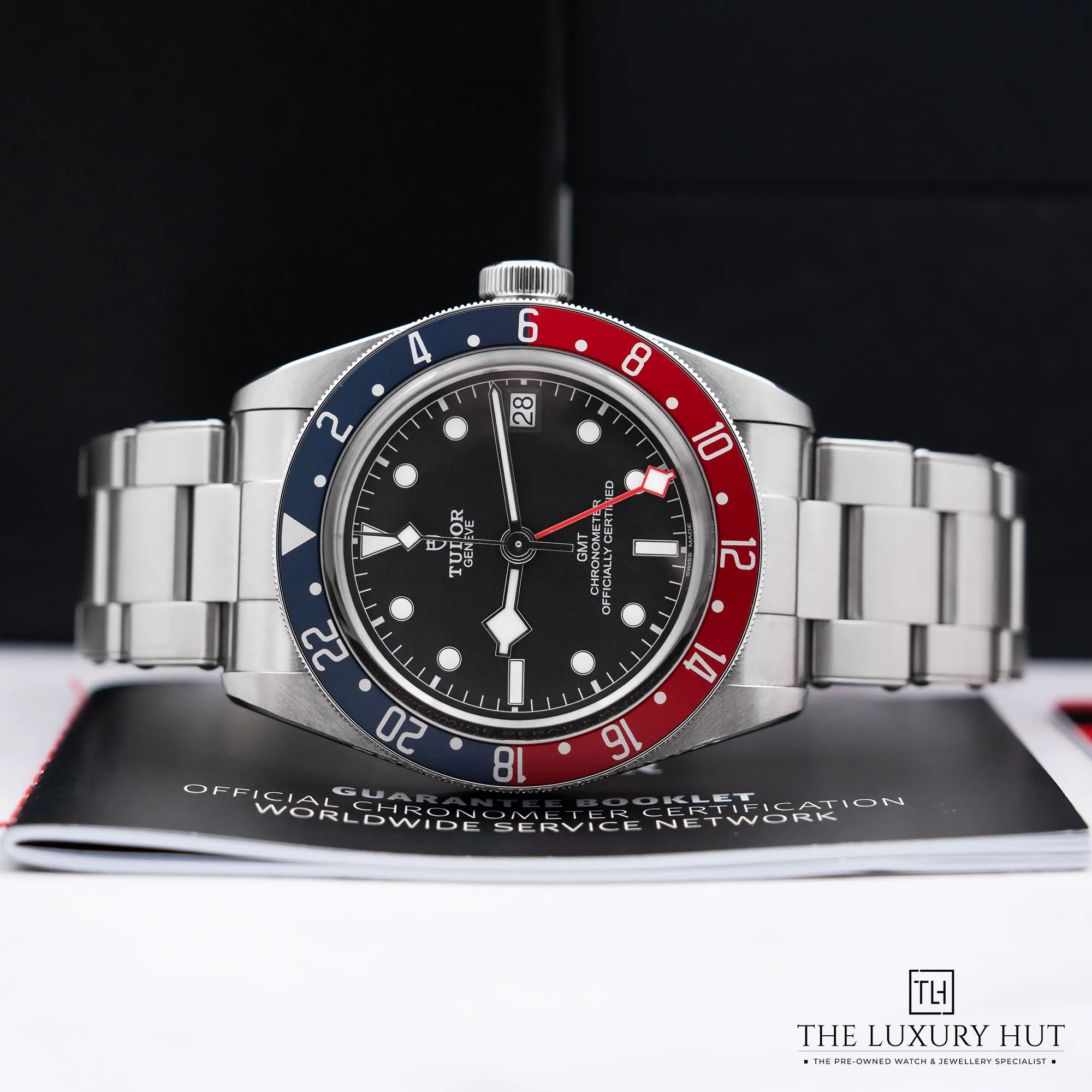 2026/02/0e55e9b0-3f97-470b-b853-d346ff7ce787Tudor_Black_Bay_GMT_Steel_41_Black_Dial_52430-c.jpg.webp