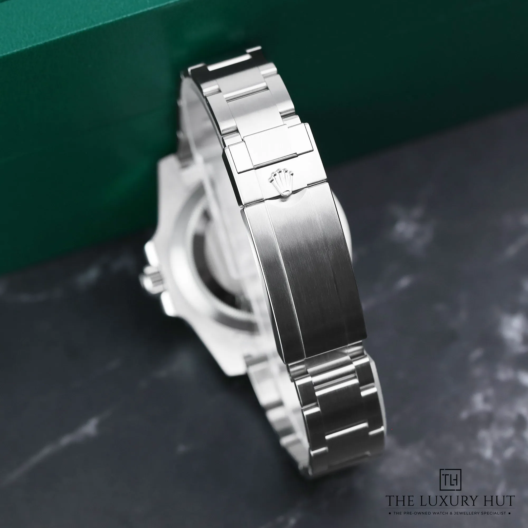 2026/02/1ade9c7e-c0ba-4fcc-9679-7f9ea98358d0Rolex_Submariner_Date_Steel_40mm_Black_Dial_52640-e.jpg.webp