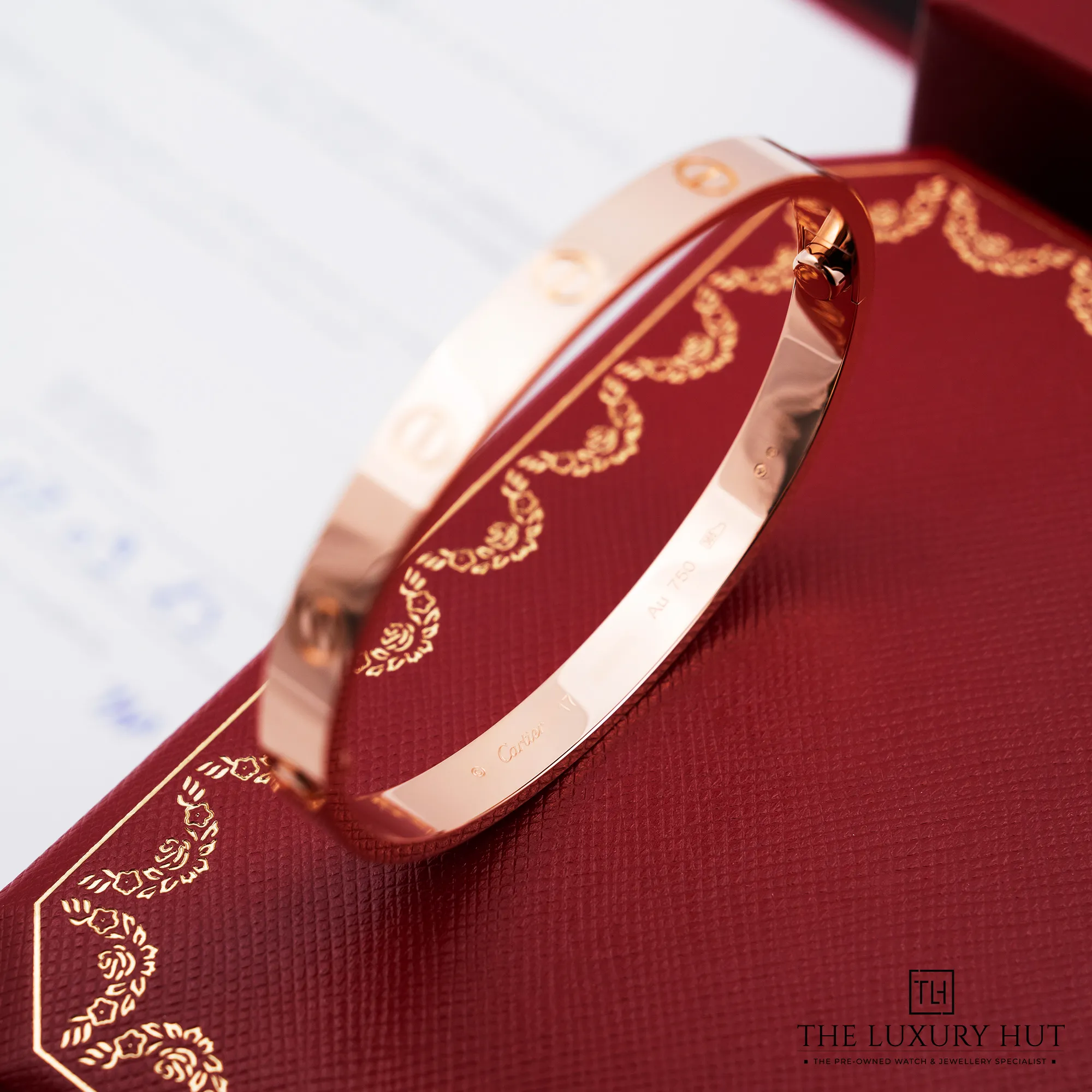 2026/02/4413ebd8-3aca-4957-b552-cdf504078b00Cartier_LOVE_Bracelet_Classic_Rose_Gold_LB839-d.jpg.webp