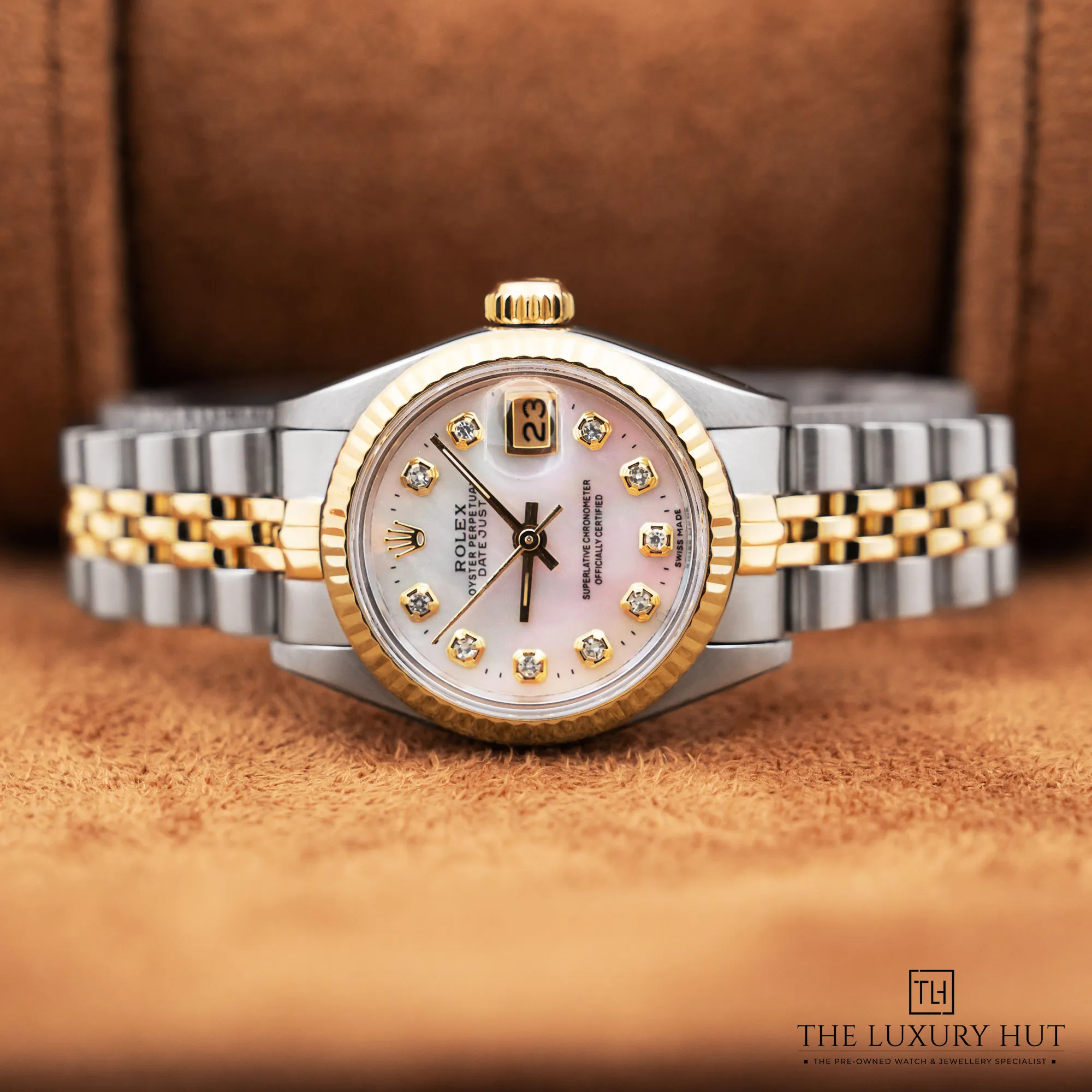 2026/02/c356d4cb-2b5e-4cfb-b382-8d0901e3299bRolex_Lady-Datejust_26mm_MOP_Diamond_Dial_52590-c.jpg.webp