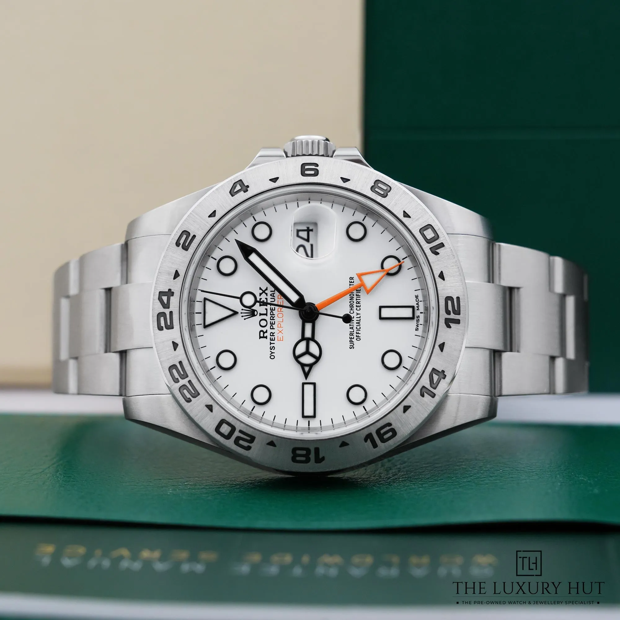 2026/05/43bc33c4-b2bc-495f-a603-63bd1a483101Rolex_Explorer_II_Steel_42mm_White_Dial_52901-c.jpg.webp