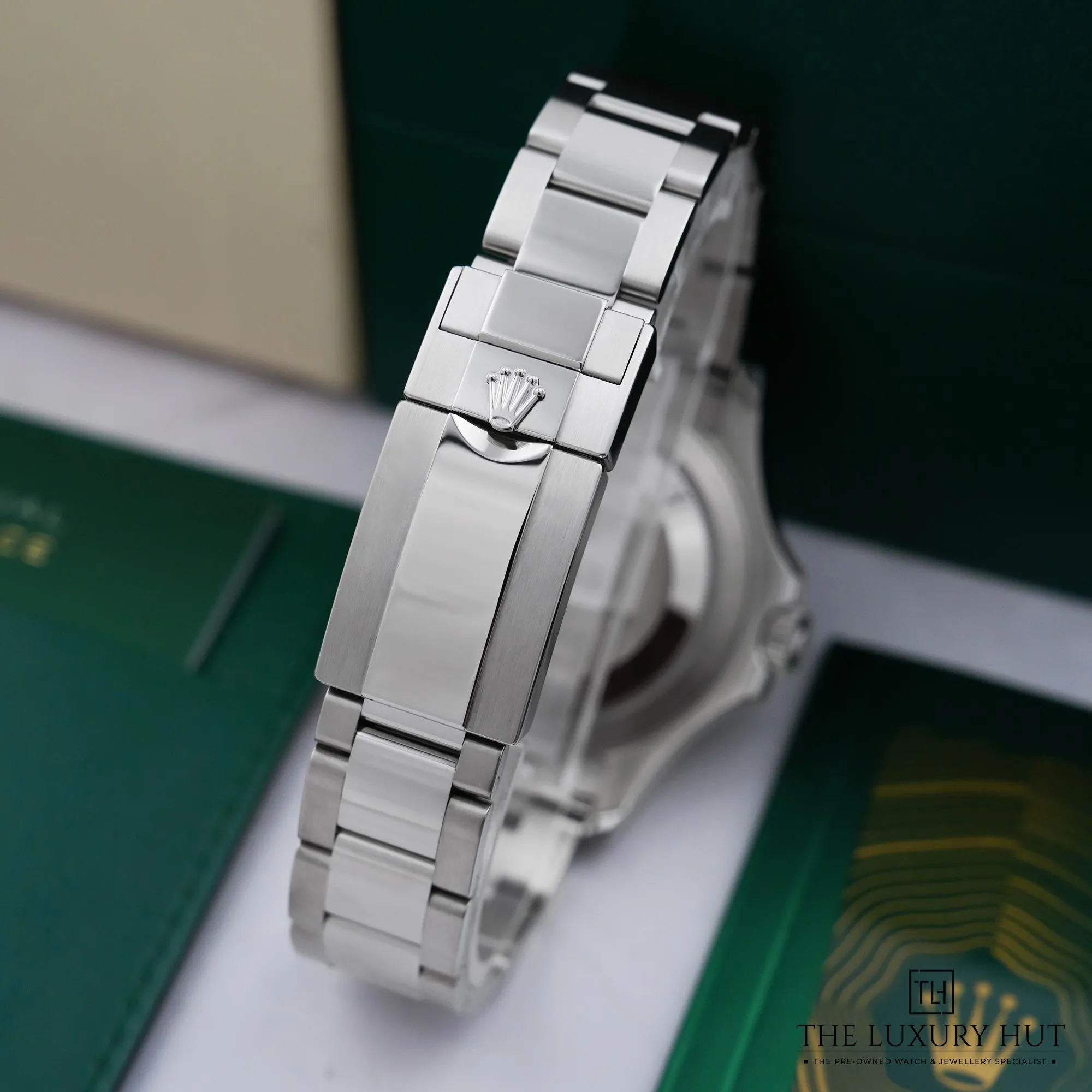 2026/06/1f40df86-5036-4bb0-8414-a896b7e2be9bRolex_Yacht-Master_40_Steel_Platinum_Slate_53017-e.jpg.webp