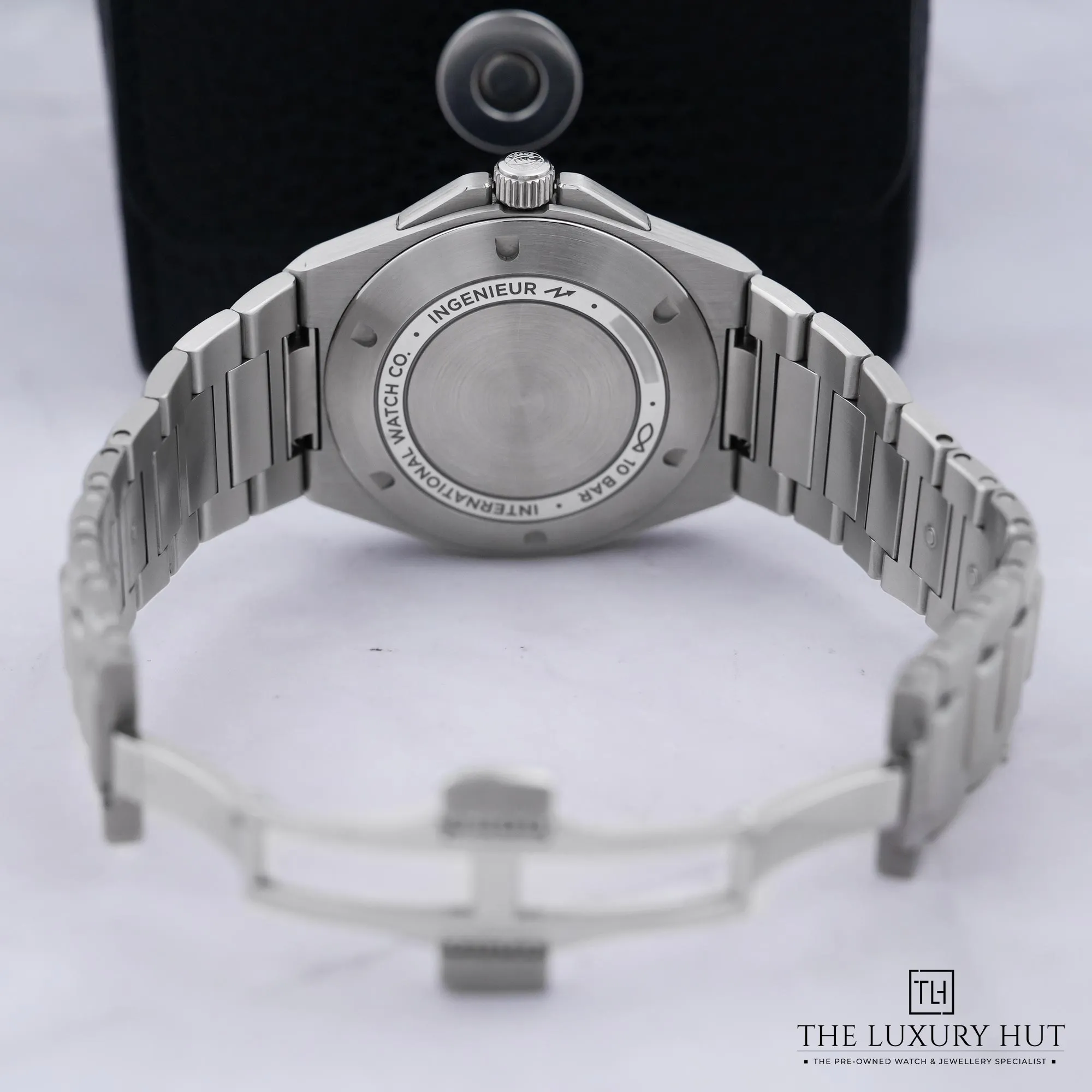 2026/06/8b55b3c7-b736-469c-b731-afa1f0e6c260IWC_Ingenieur_Automatic_40mm_Steel_Blue_53080-d.jpg.webp