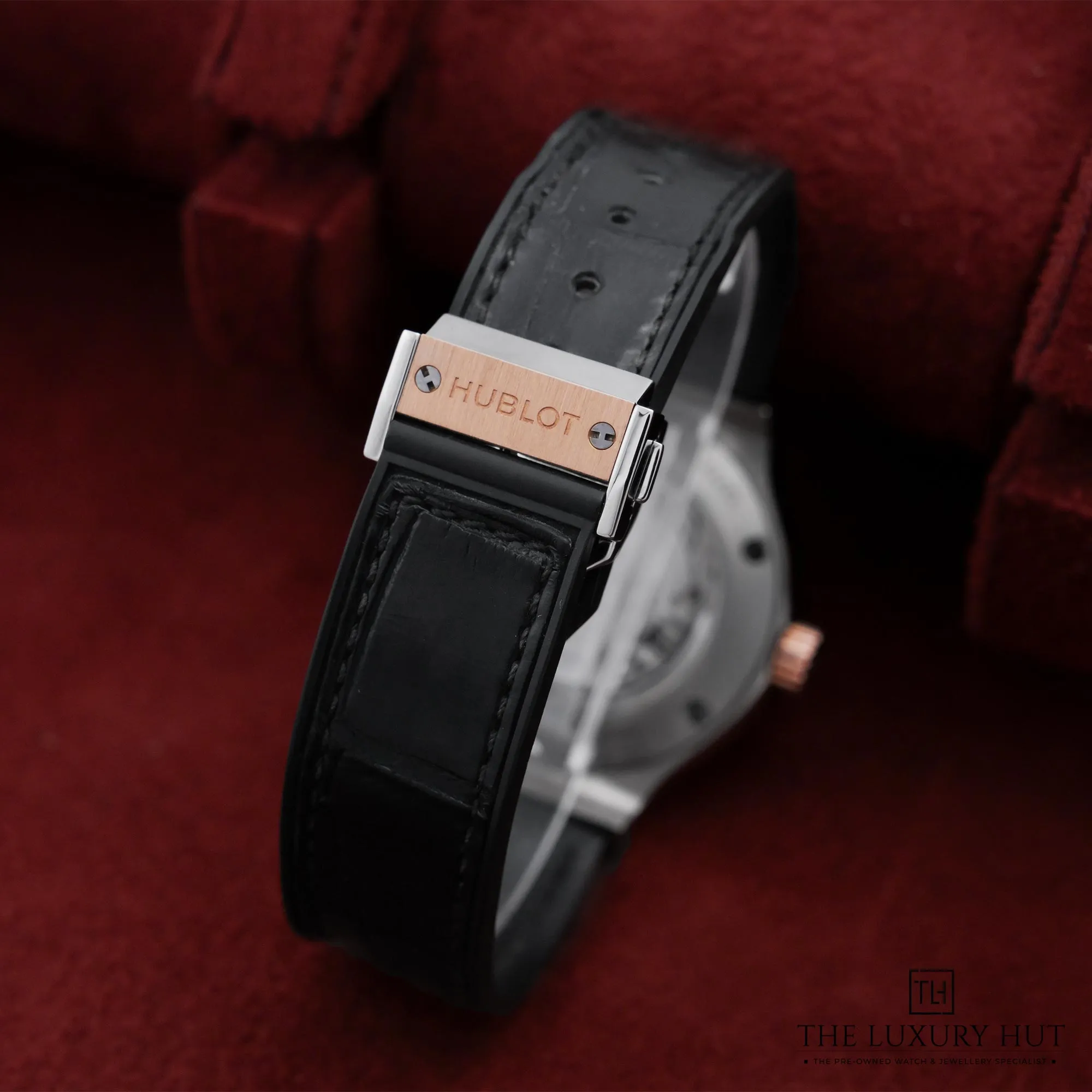 2026/06/a7316023-64cc-4685-96e5-aa6faf59dae6Hublot_Classic_Fusion_Titanium_Gold_38mm_Black_52978-e.jpg.webp
