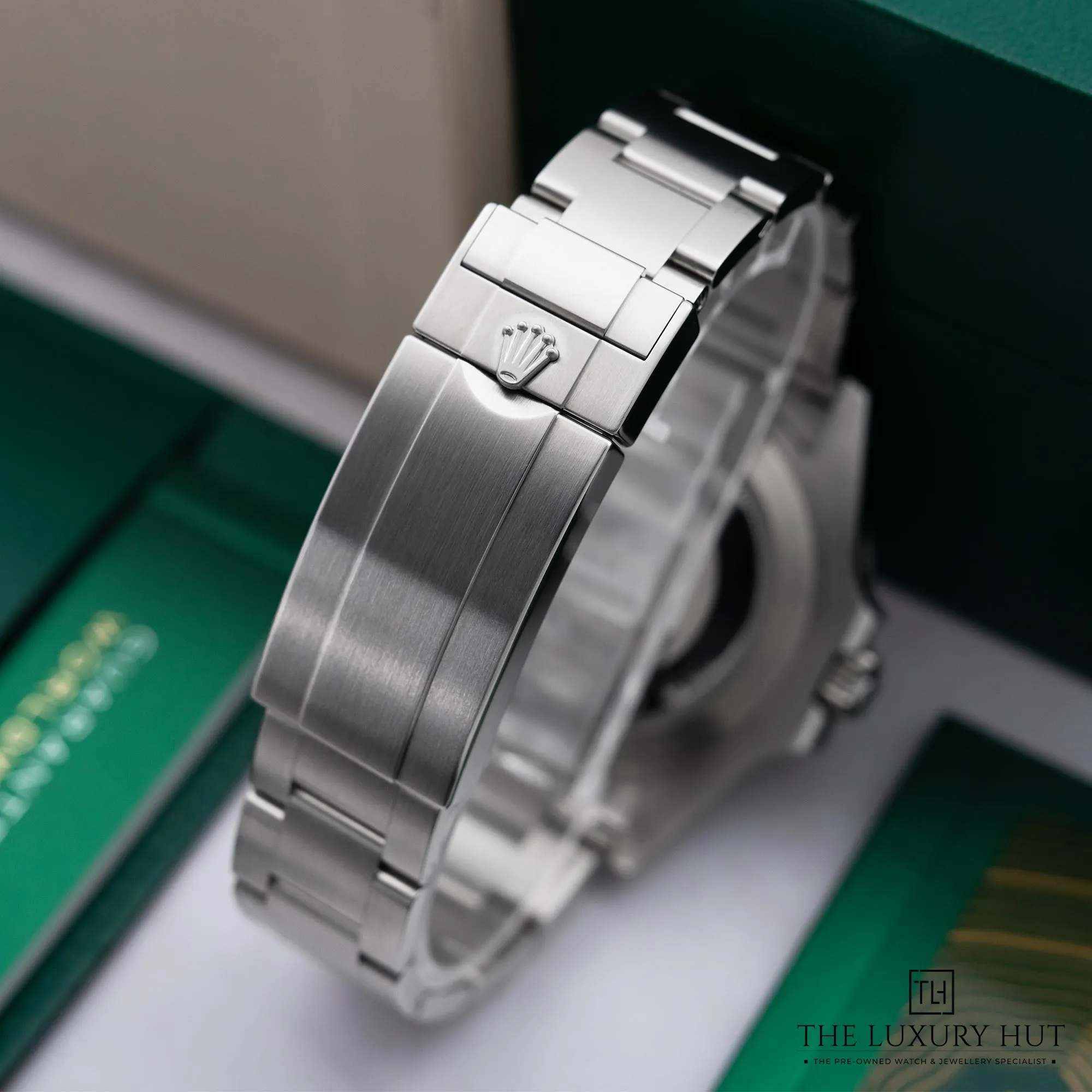 2026/06/ec73eb3e-8938-47e1-b480-7809ca6d8bf6Rolex_Sea-Dweller_Steel_43mm_Black_Dial_New_52648-dd.jpg.webp