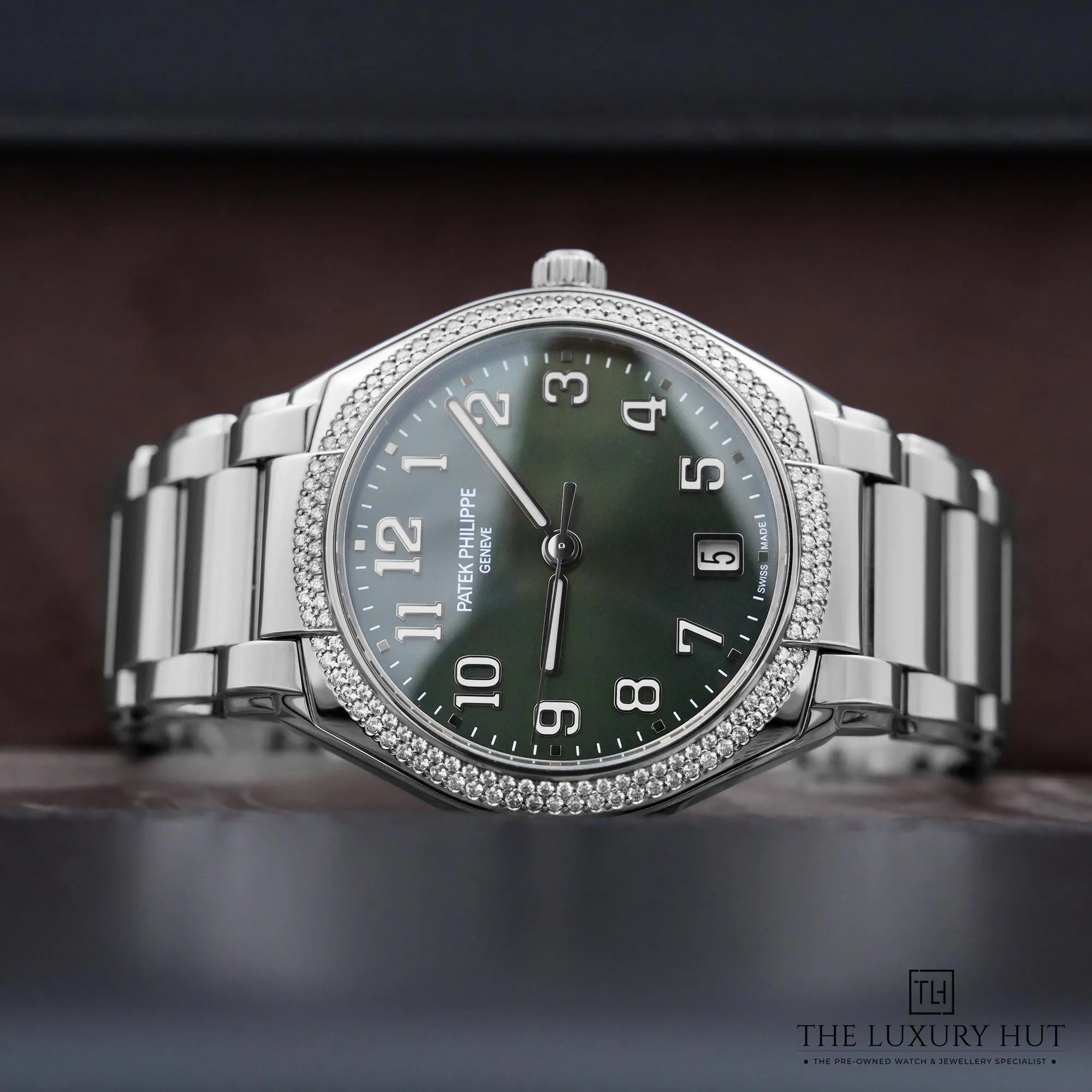 2026/07/0ae98f55-c813-459e-adf3-00ee231ba601Patek_Philippe_Twenty4_Steel_36_Olive_Green_Dial_LB974-cc.jpg.webp