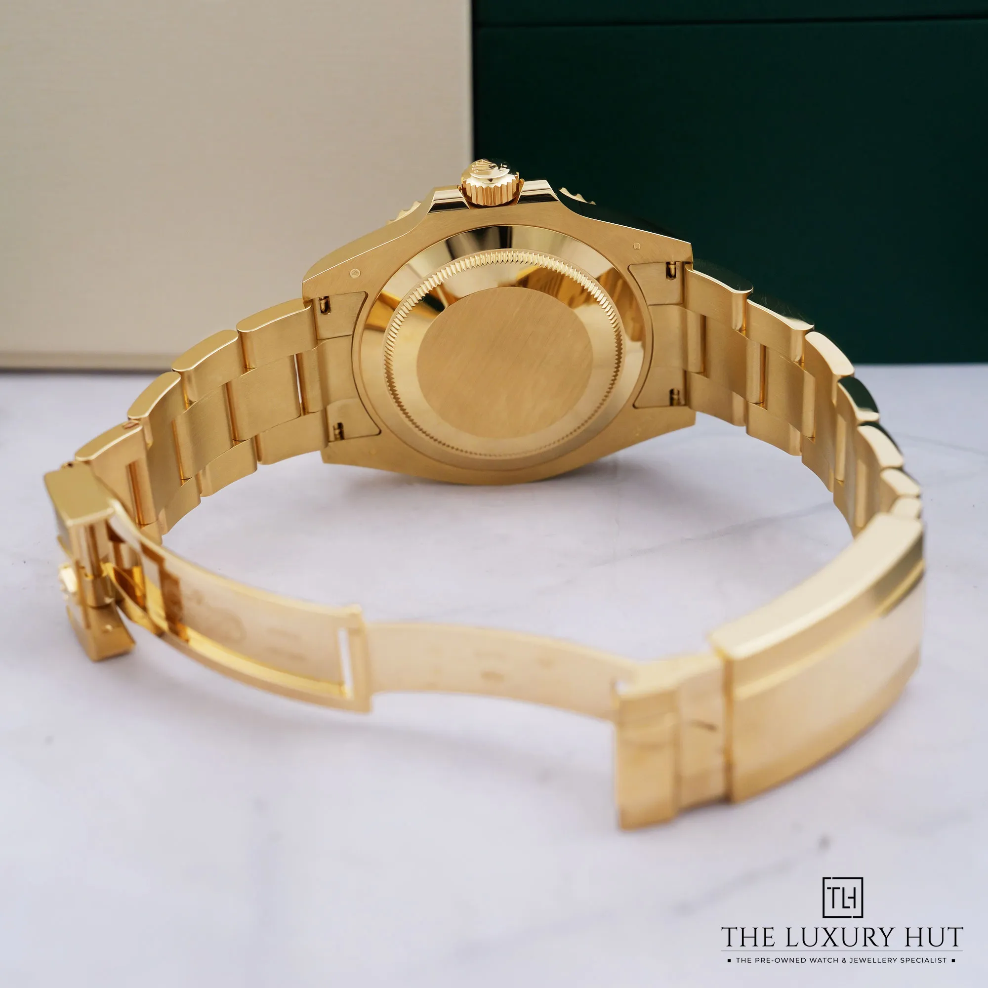2026/07/6a7efa60-4f57-4654-b529-02114a61d239Rolex_Submariner_Date_Yellow_Gold_41mm_Black_Update_53194-dd.jpg.webp