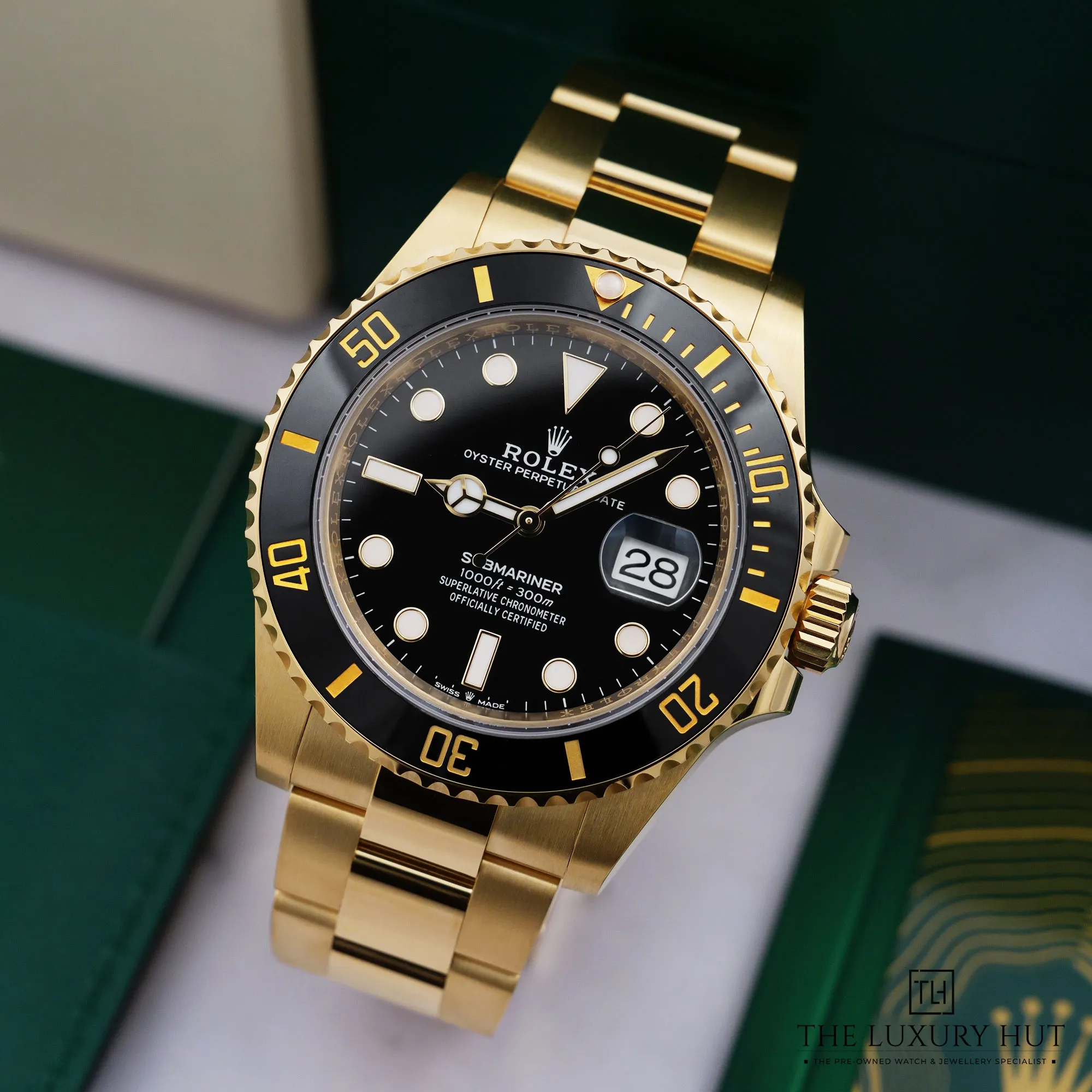 2026/07/8b58f562-f5ce-43fe-860f-e8dd69461e9aRolex_Submariner_Date_Yellow_Gold_41mm_Black_Update_53194-bb.jpg.webp