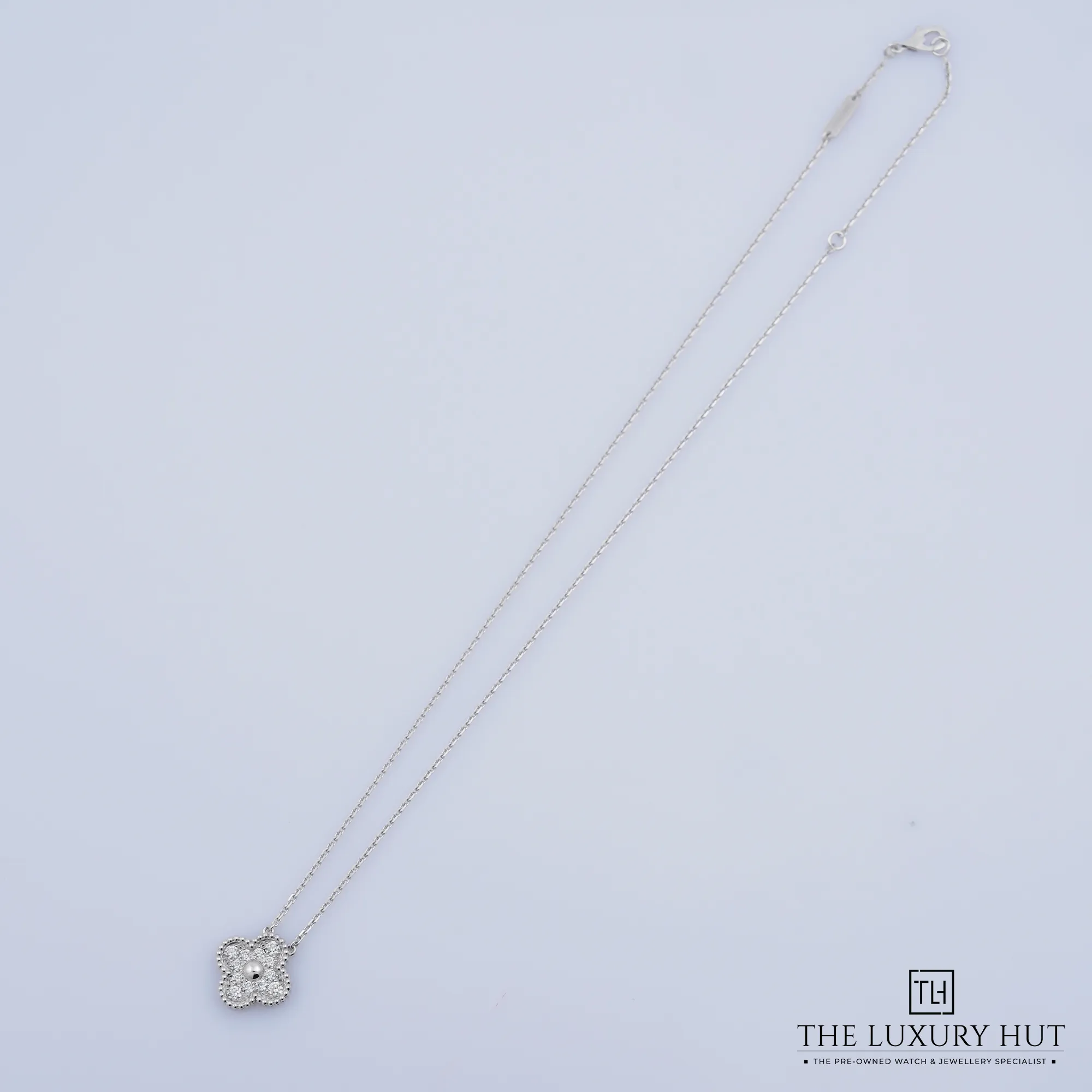 2026/09/3f24b4fd-080c-4dfb-92cc-05fef6c1d0bfVan_Cleef_&_Arpels_Vintage_Alhambra_White_Gold_Diamonds_Necklace_53392-b.jpg.webp