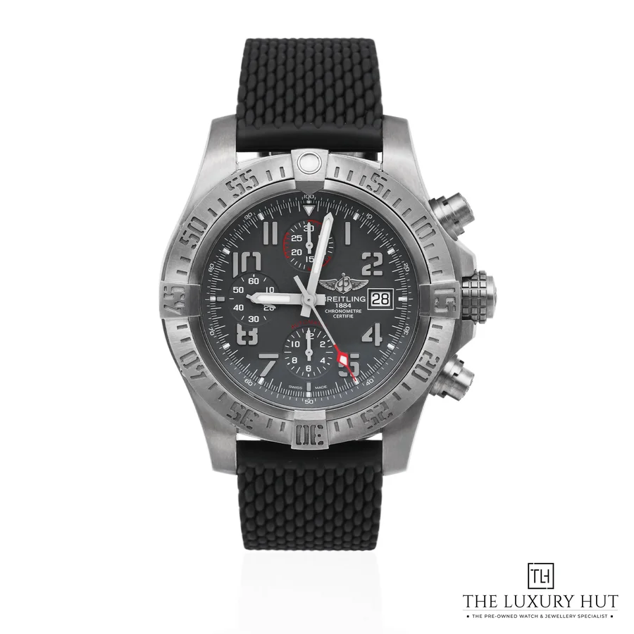 Breitling Avenger Bandit Titanium Grey E1338310
