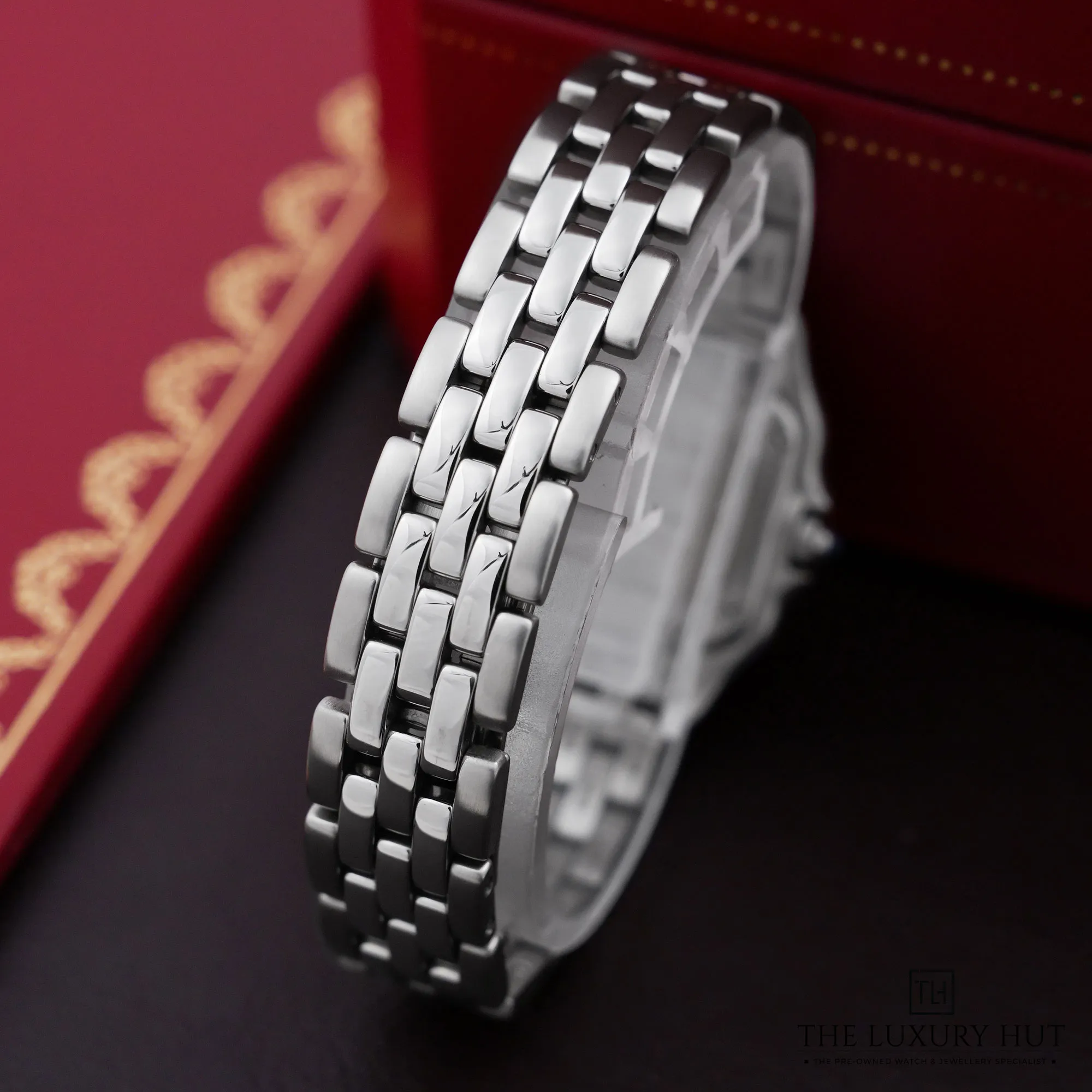 2026/10/f74f953d-bc6f-47de-bee8-bb48b1d2d792Vintage_Cartier_Panthere_Small_Stainless_CreamIvory_53345-e.jpg.webp